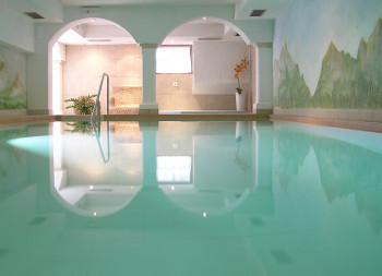 Hallenbad