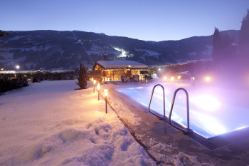Außen-Pool im Wellnesshotel Zillertal