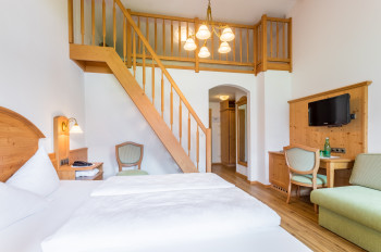 Hotel-Zimmer mit Platz und Komfort