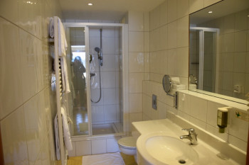Bad & Dusche im Urlaubszimmer