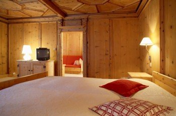 Unsere alte Arven-Suite