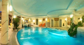 Hallenbad im Wohlfühl & Genusshotel Felsenhof