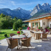 Die Terrasse mit Garten