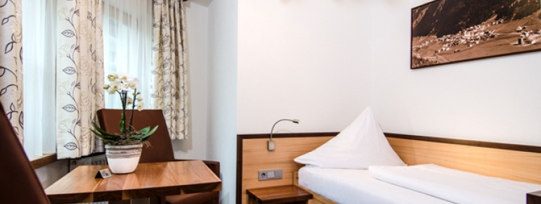 TWIN BED