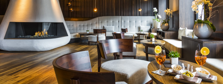 Cafè Genziana / Lobby / Kamin