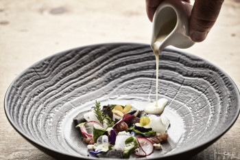 Essen im Goldenen Berg