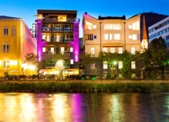 Frontansicht des Hotels