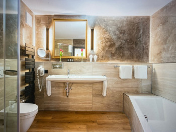 Juniorsuite Bad ( 2 Raum Hochgrat)