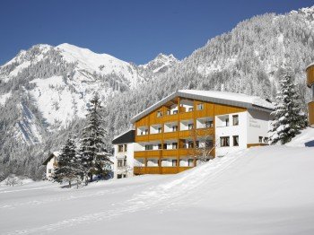Hotel Sonnblick Winteransicht