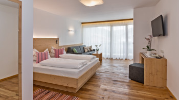 SuperiorDoppelzimmer 30 m²  -    