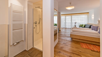 KomfortDoppelzimmer 30 m²  -    