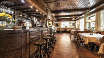 Bar - Kaffee - Restaurant