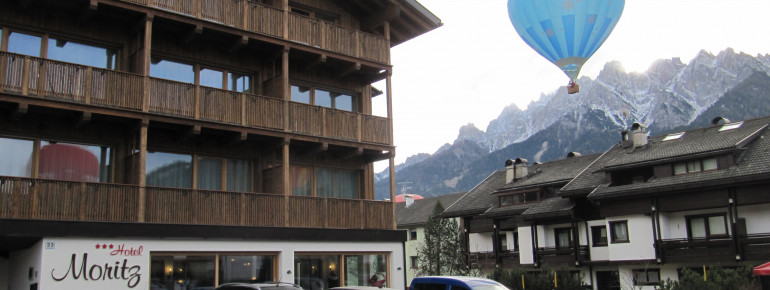 Hotel Moritz mit Heißluftballoon