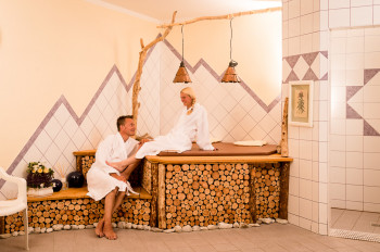Ruheliege im Wellnessbereich