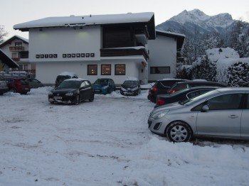 Parkplatz am Hotel