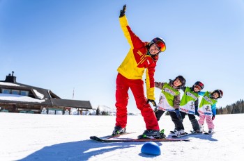 Kinder in der Schischule