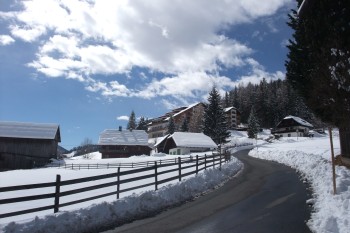 Geräumte Zufahrt zum Hotel