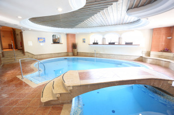 Hallenbad