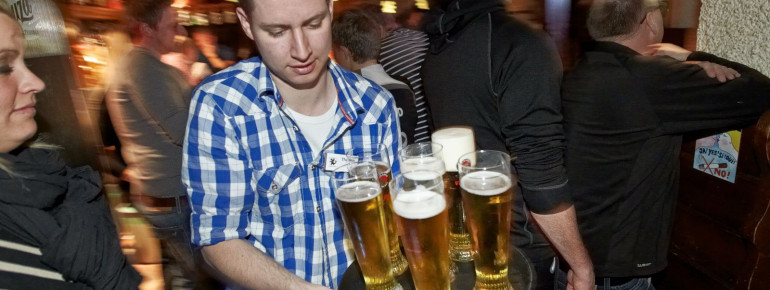 Bar im Hotel Tatzlwurm