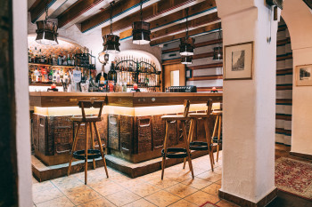 Hof-Bar
