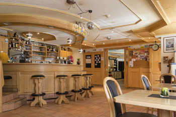 HotelBar
