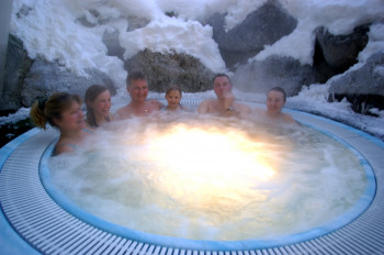 Whirlpool im Freien im Winter