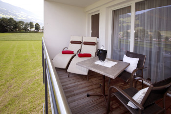 herrliche Terrasse bei Buchung einer Juniorsuite oder Suite mit finnischer Sauna