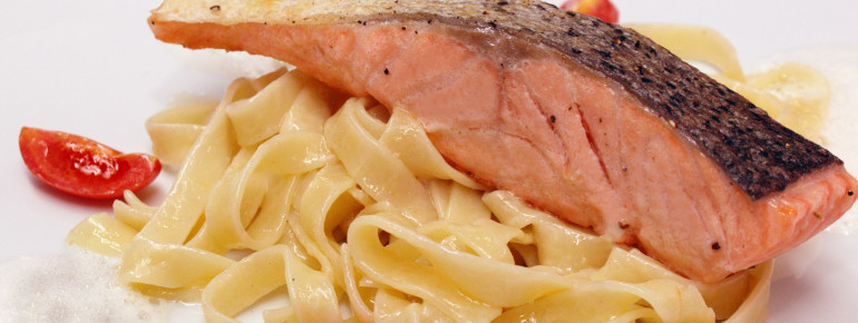 tägliche Wahl zwischen Fleisch, Fisch und vegetarischen Gerichten