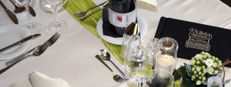 Ihr gedeckter Tisch im Restaurant