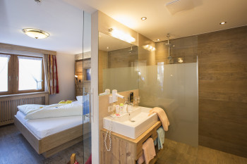 Doppelzimmer/ Einzelzimmer