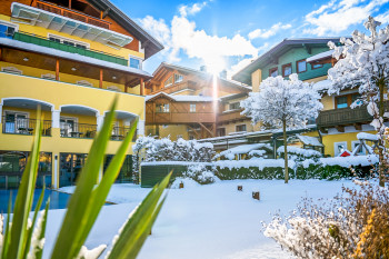 brückenWIRT Garten im Frühling