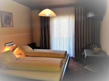 Doppelbettzimmer