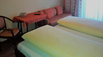 Doppelbettzimmer