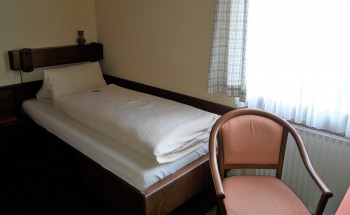 Einbettzimmer