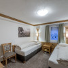 Schlafzimmer III