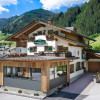 Hotel Landhaus Neumayr im Sommer