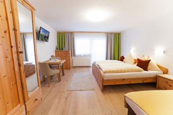 Familienzimmer mit Balkon