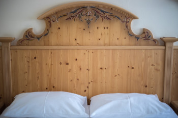 unsere traditionellen Holzbetten