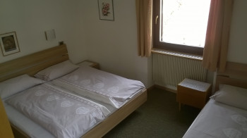 Dreibettzimmer Apartment 1. Etage
