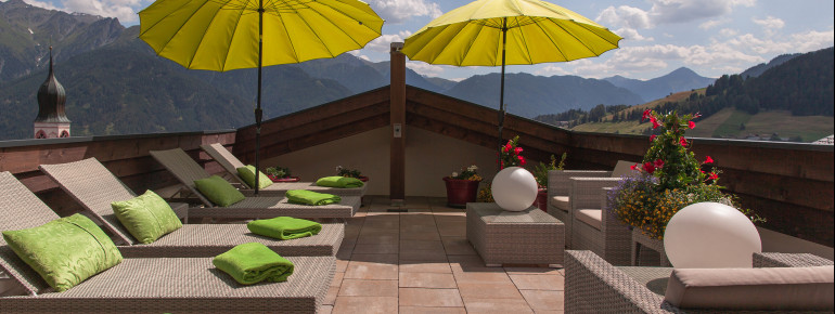 Rooftop Wellness Lounge