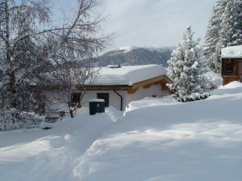 Hütte von der Skipiste aus