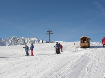 Beim Gipfelkreuz am Rangger Köpfl