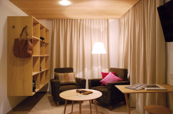 Wohnschlafzimmer im Familienappartement