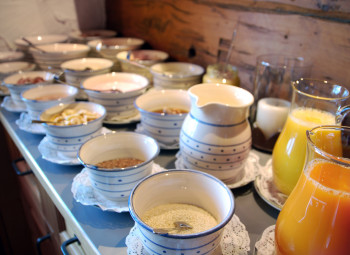 liebevolles Frühstücksbuffet
