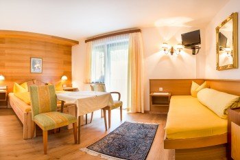 Dreibettzimmer