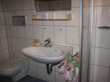 Dusche Zimmer Nr. 2