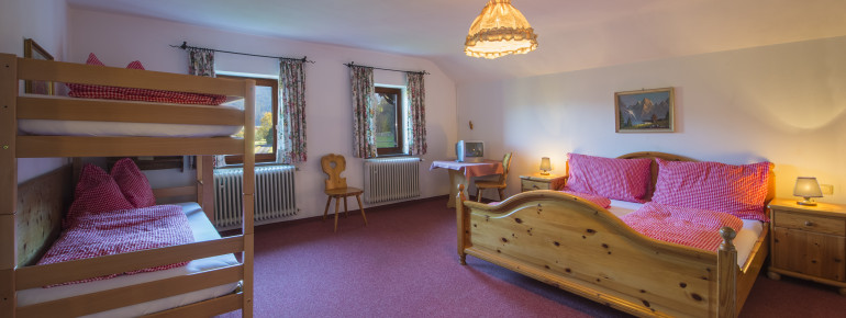 Doppelzimmer mit Stockbett