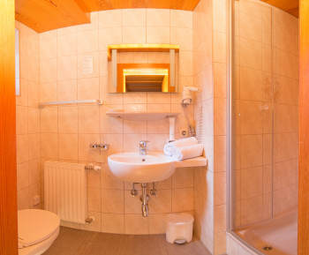 Bad im Einbettzimmer