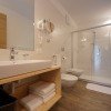 Bad mit Dusche, WC und Bidet