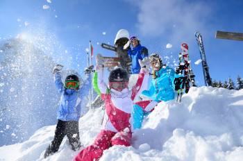 Spaß im Schnee - Familien Skirulaub Tirol
